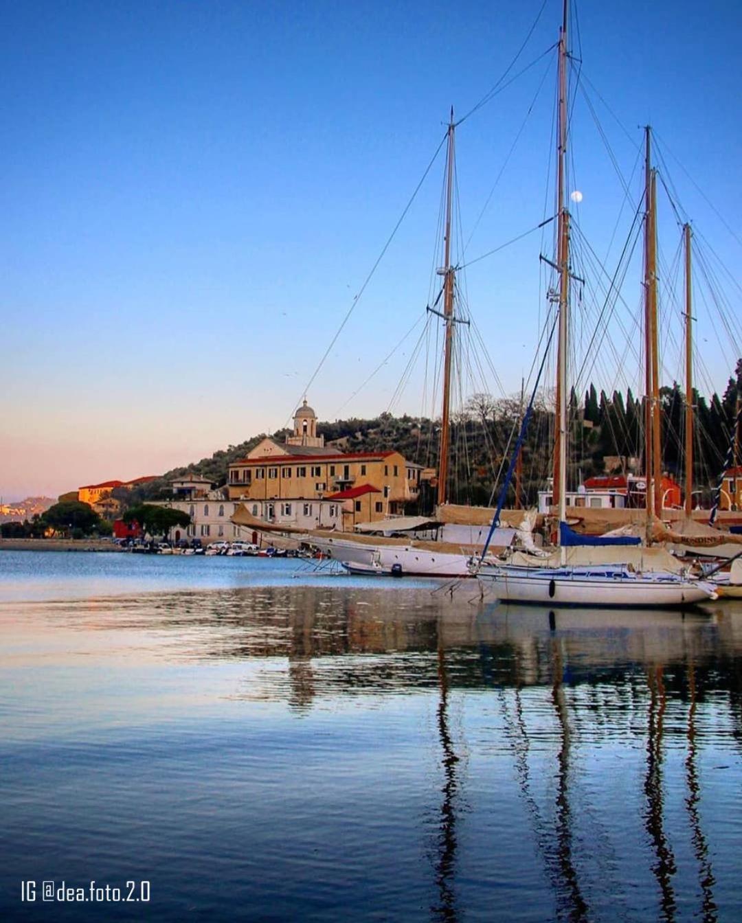 Moderno Appartamento Vista Mare, Con Parcheggio Privato Porto Venere Exterior foto