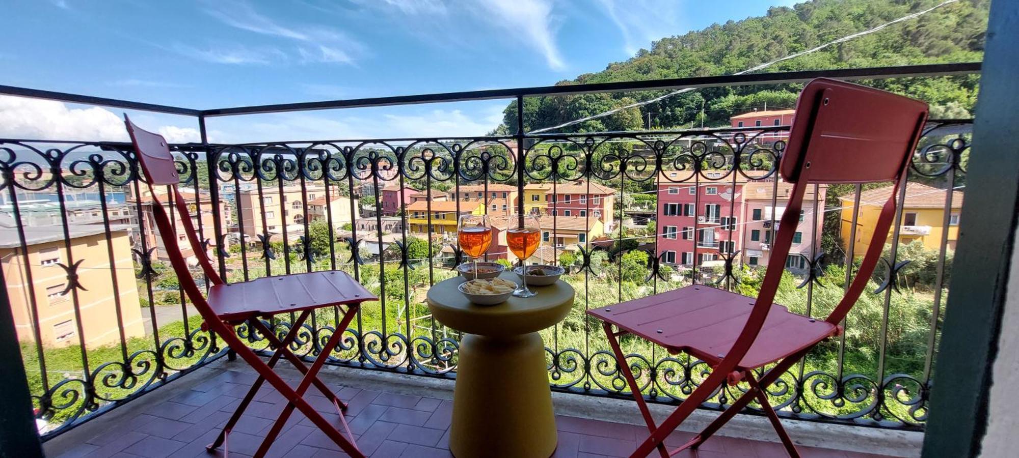 Moderno Appartamento Vista Mare, Con Parcheggio Privato Porto Venere Exterior foto