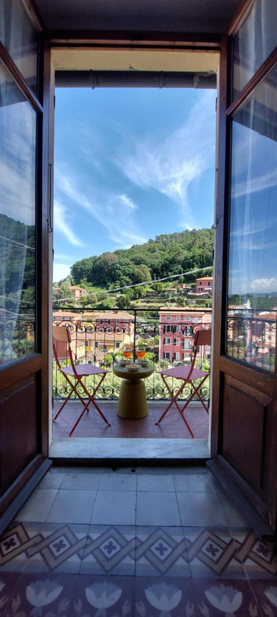 Moderno Appartamento Vista Mare, Con Parcheggio Privato Porto Venere Exterior foto
